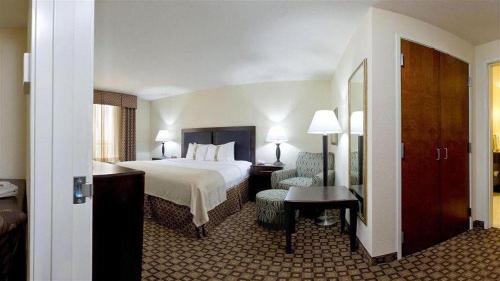 Holiday Inn Quincy By Ihg Εξωτερικό φωτογραφία