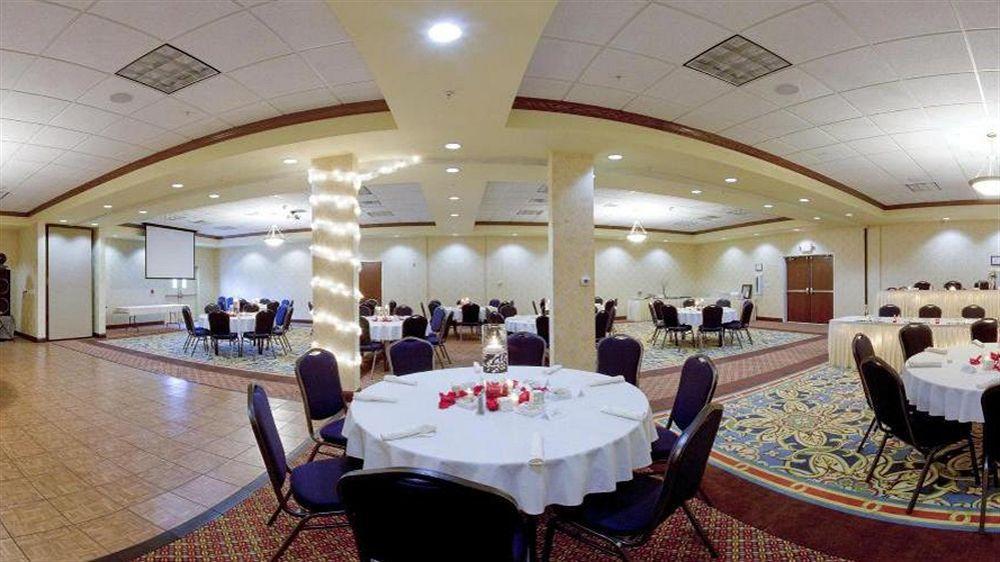 Holiday Inn Quincy By Ihg Εξωτερικό φωτογραφία