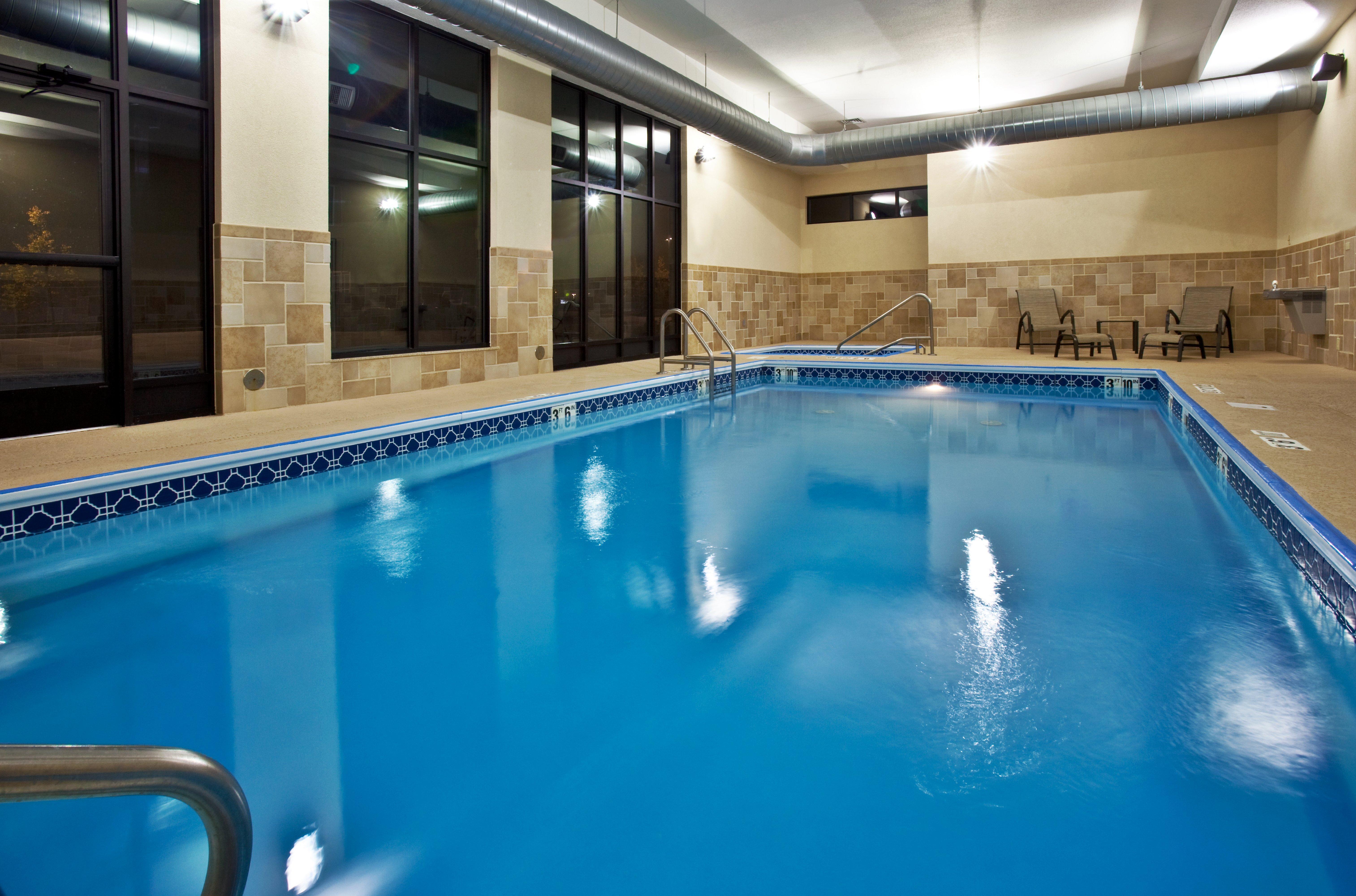 Holiday Inn Quincy By Ihg Εξωτερικό φωτογραφία