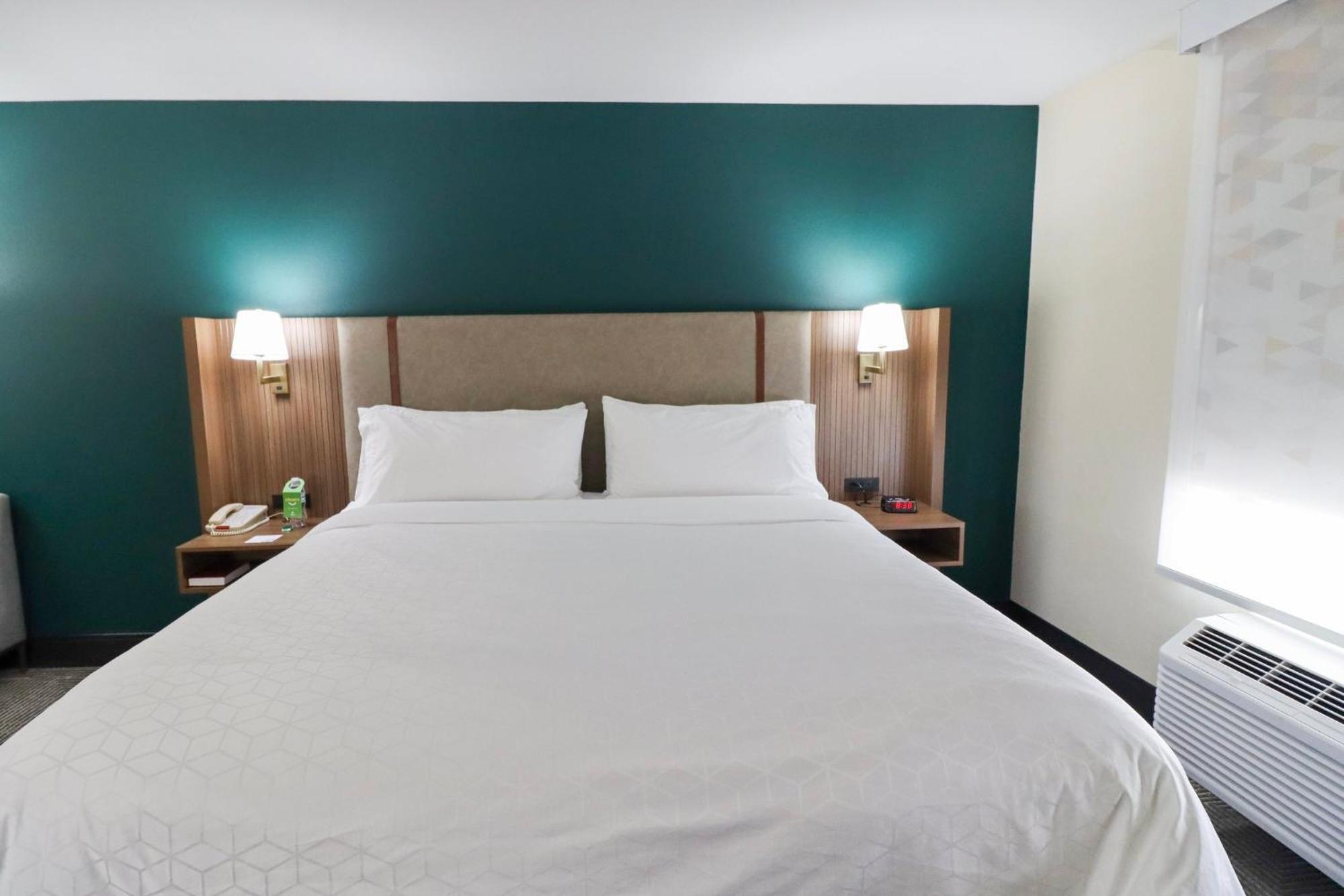 Holiday Inn Quincy By Ihg Εξωτερικό φωτογραφία