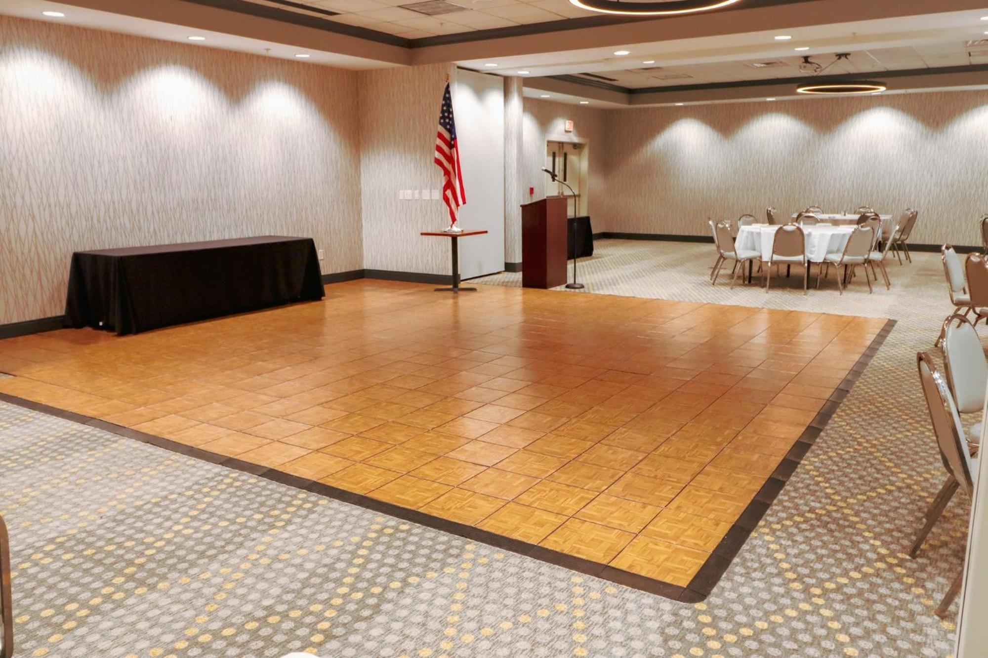 Holiday Inn Quincy By Ihg Εξωτερικό φωτογραφία