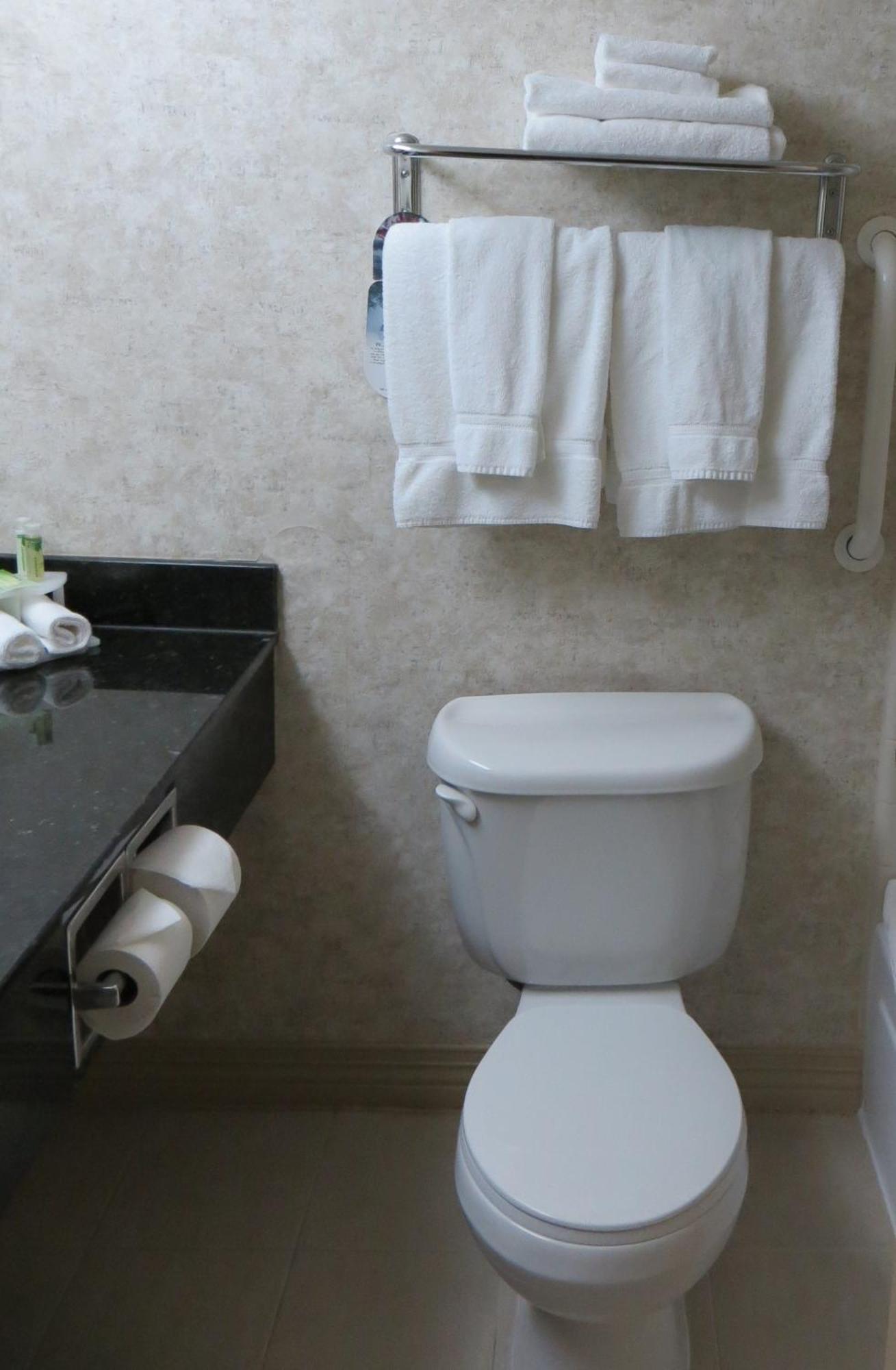 Holiday Inn Quincy By Ihg Δωμάτιο φωτογραφία